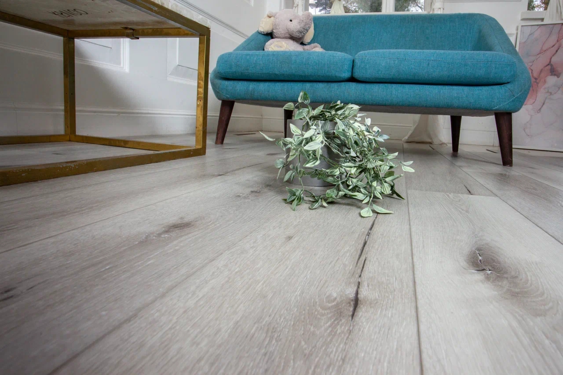 Усовершенствованная кварц-виниловая плитка «Damy Floor» Дуб Классический Серый (1227*187*2,5 мм) — купить в Перми